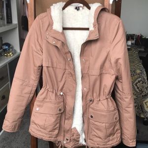 WOMAN’S COAT